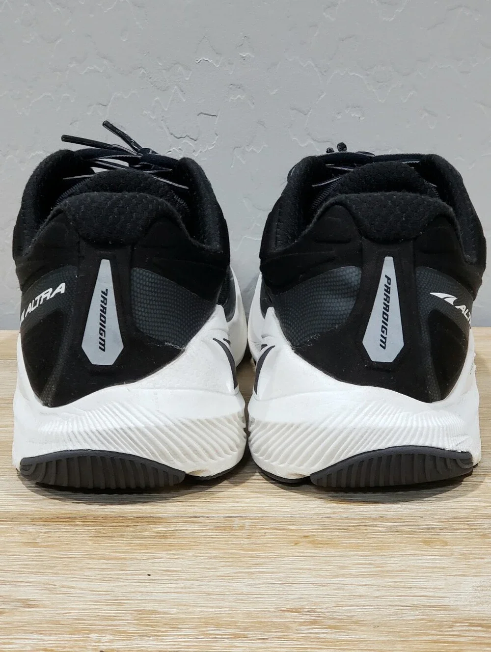 ALTRA Men's Paradigm 6 GuideRail Running Shoes (13) Black/White